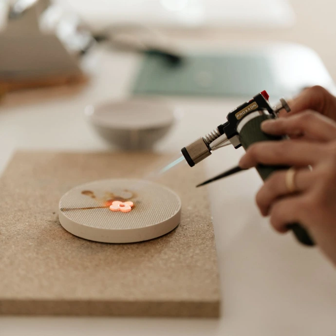 Atelier silver clay Taohé - cuisson chalumeau