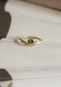 Bague Flow d'Auvergne | Or 18k Fairtrade et saphir d'Auvergne